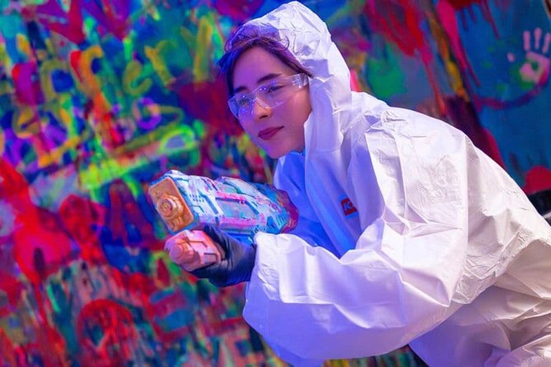 Neon Art Experience Glow dans la peinture sombre