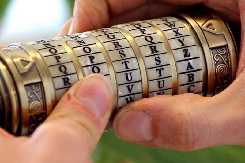 Le portail magique : Escape Room en plein air à Grenade