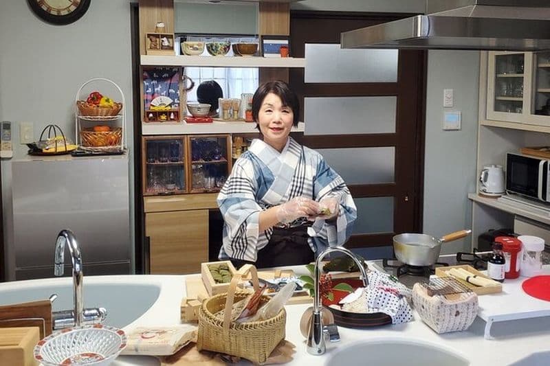 Cours de cuisine japonaise traditionnelle à Nara dans une maison locale