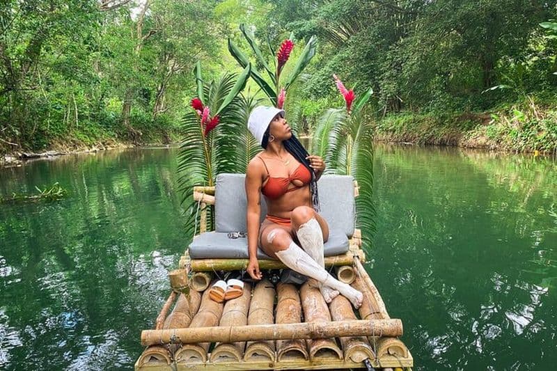 Excursion d'une demi-journée en rafting sur la grande rivière avec massage des pieds au calcaire