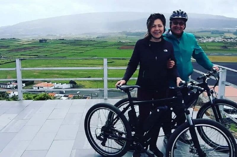 Visite guidée en vélo électrique de Praia da Vitória avec prise en charge et retour
