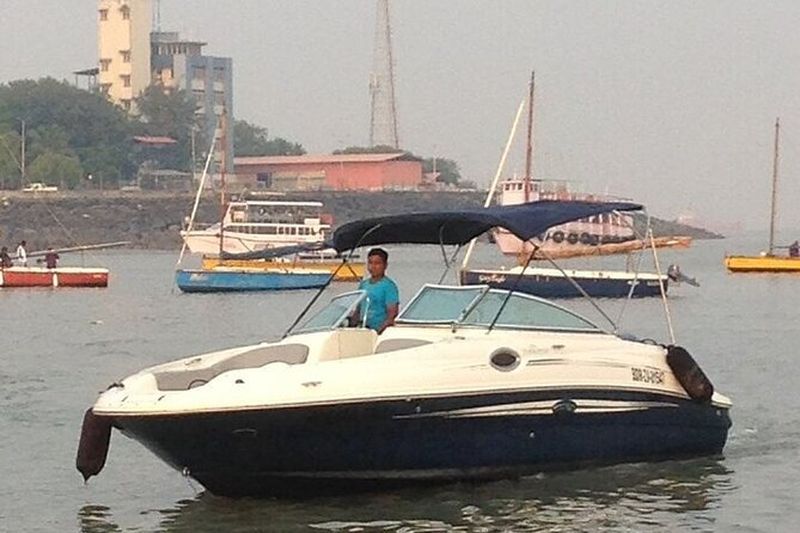 Visite des grottes de l'éléphanta en bateau à moteur privé