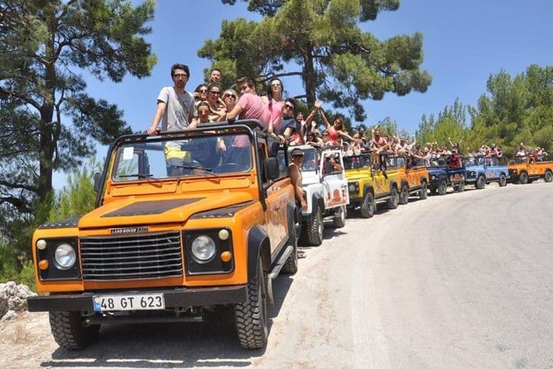 Aventure hors route : explorer Antalya avec un tour en jeep