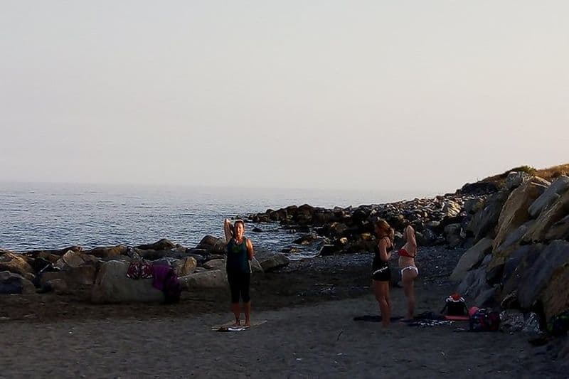 Yoga sur la plage