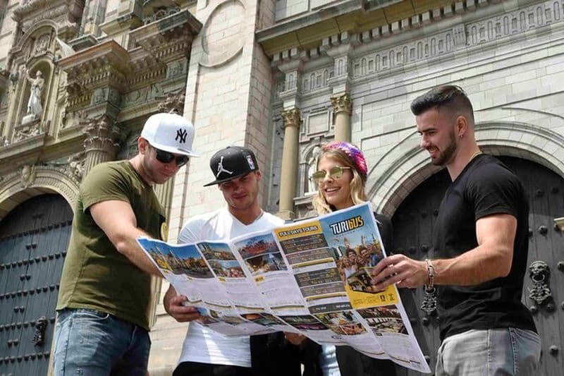 Bus touristique de Lima