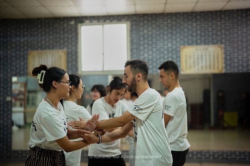 Visite d’une journée d’apprentissage du Kung Fu et de la Danse du Lion dans la ville natale de Bruce Lee