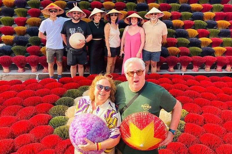 Visite du village d'encens de Quang Phu Cau avec l'atelier de chapeau de peinture