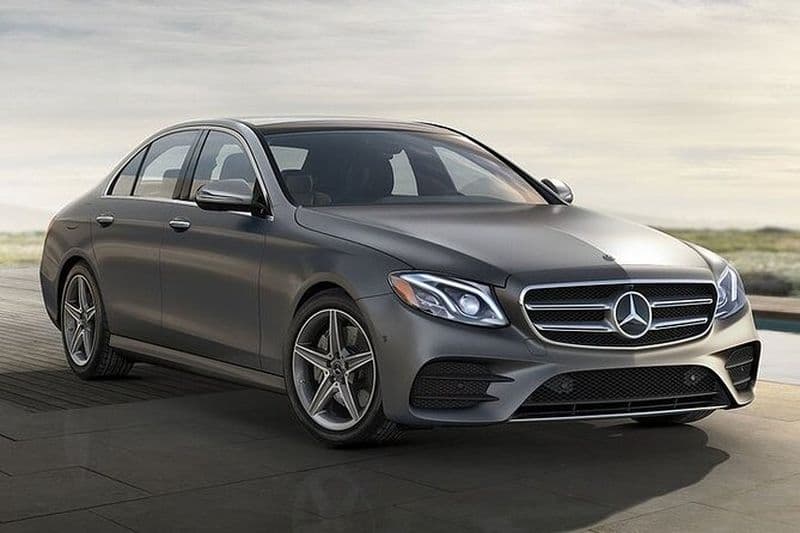 Transfert aéroport : de l'aéroport de Mumbai BOM à Mumbai en voiture d'affaires