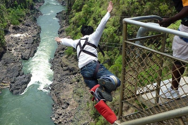 Bungee 111M (Solo Jump) Pont des chutes Victoria