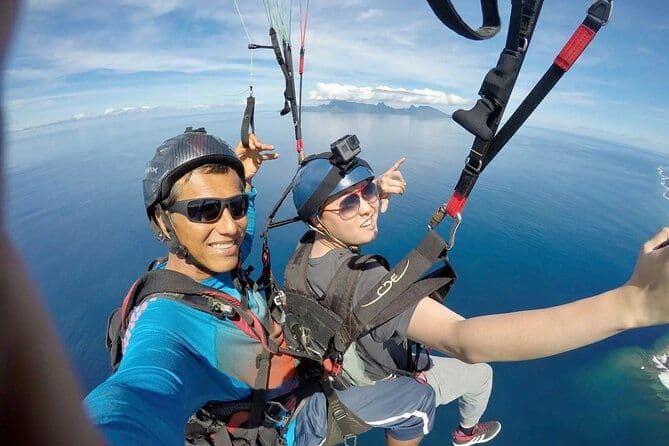 Tahiti : Full Day Tour avec Saut en Parachute ou Parapente