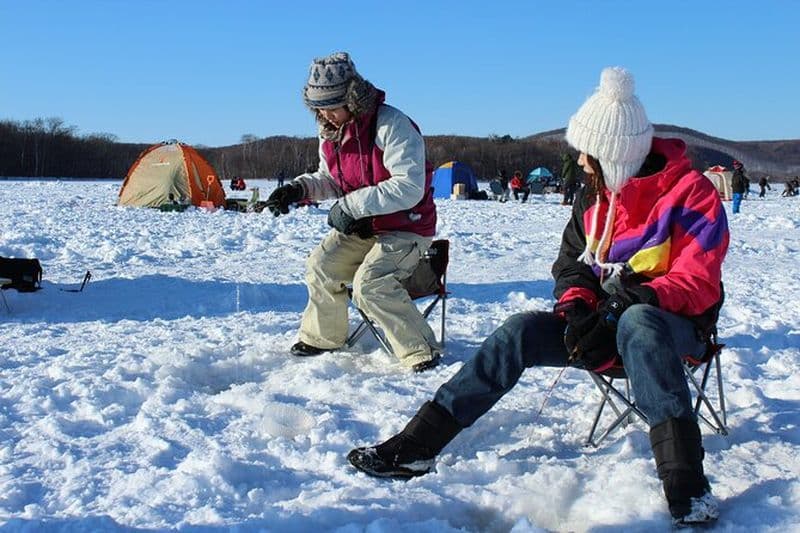 Expérience de pêche sur glace Mangez du poisson frais Tempura au lac Abashiri