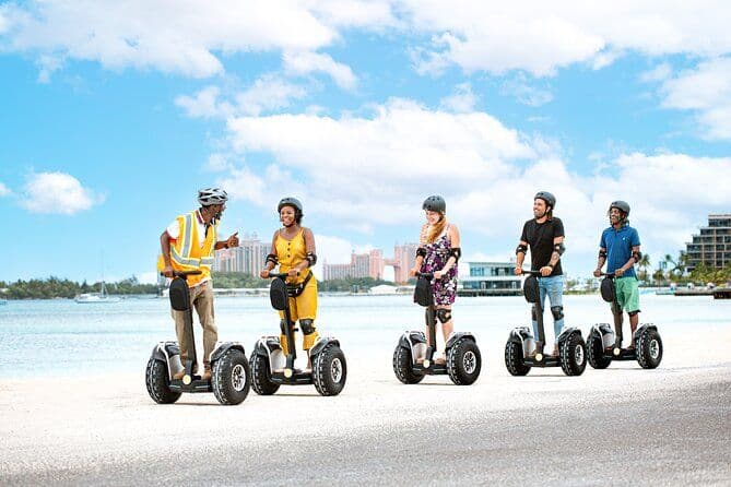 3 heures Smart Eco Segway Adventure à Nassau