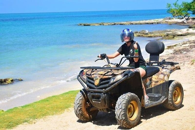 Jamwest ATV Off-Road Adventure & Zipline Combo à Negril