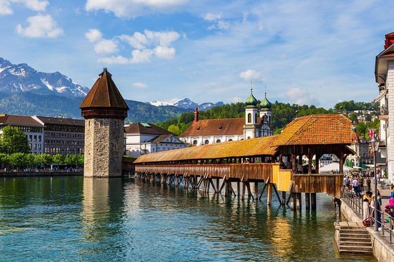 Visite à pied en petit groupe de Lucerne et croisière sur le lac au départ de Bâle