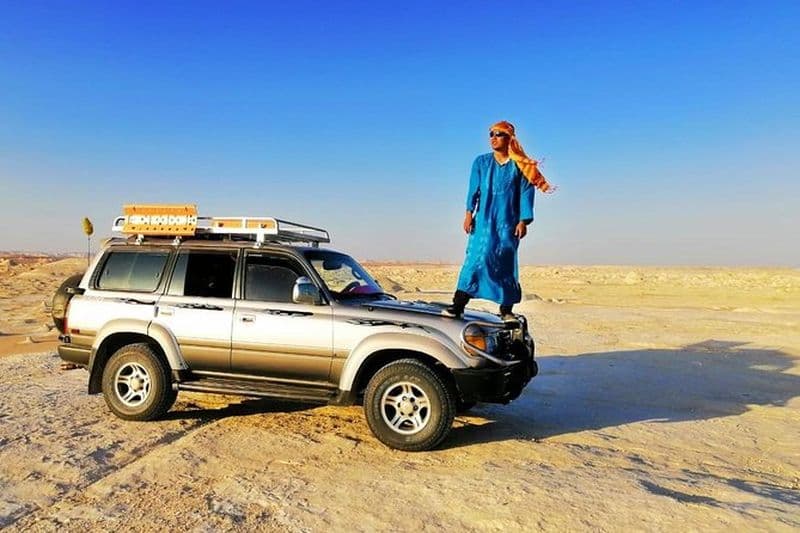 Excursion d'une journée d'aventure dans la vallée des baleines, lac magique, village de poterie en jeep
