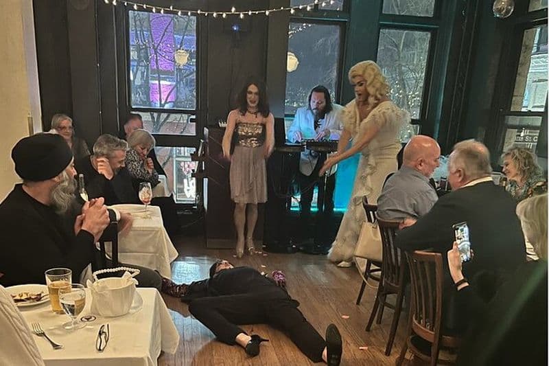 Dîner-théâtre Murder Mystery au centre-ville de Vancouver