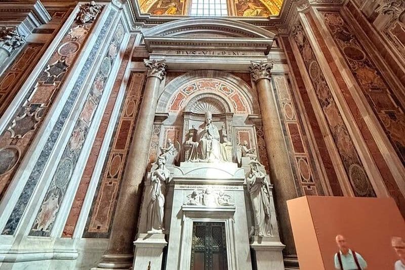 Basilique Saint-Pierre avec grottes d'escalade du dôme Visite guidée privée