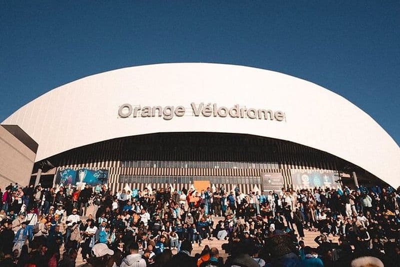 Billet Tour Sport à Marseille : Randonnée Pétanque et Stade Vélodrome