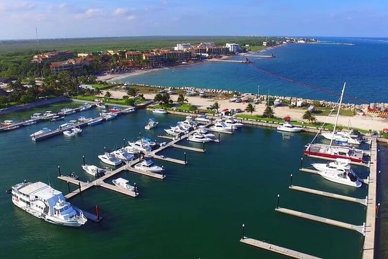 Pêche sportive en mer des Caraïbes. Profitez d'un moment incroyable avec vos amis et votre famille