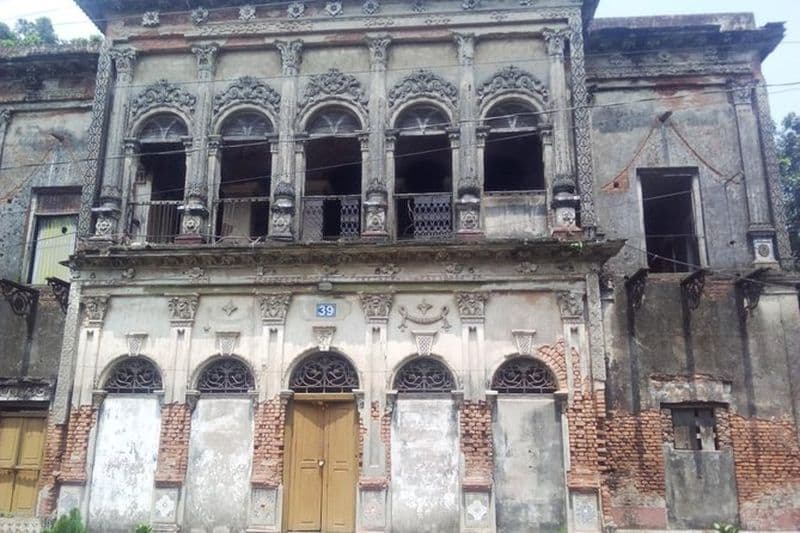 Visite privée à Sonargaon et au village de tissage Jamdani