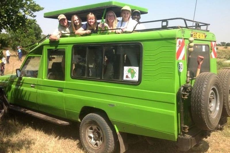 Croisière terrestre 4 sur 4 et transfert en Jeep à Maasai mara Hotels
