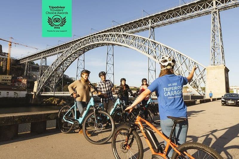 Excursion de 3 heures sur les principaux sites de Porto à vélo électrique - Visite guidée