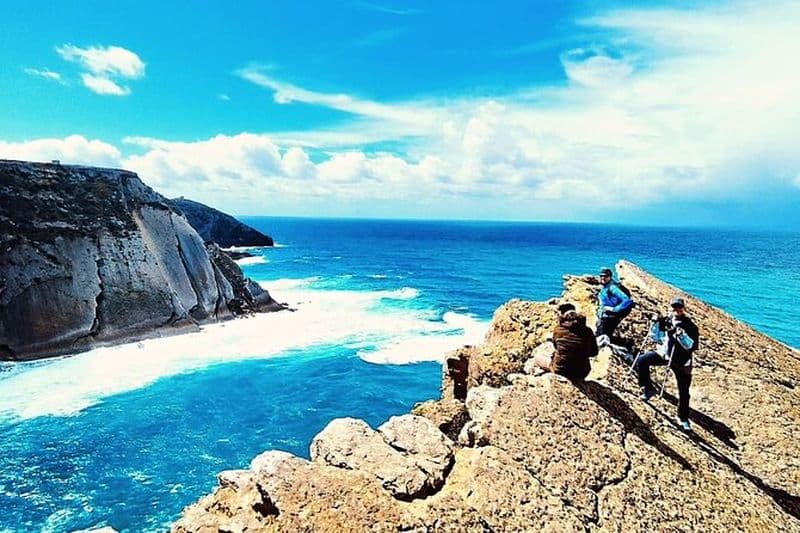 Jurassic Randonnée pédestre à des empreintes de dinosaures au cap Espichel