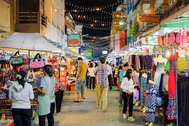 Visite nocturne de Chiang Rai par TUK TUK