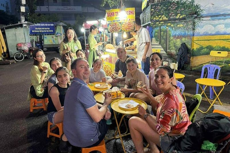 Hô Chi Minh-Ville : Visite à pied de la cuisine de rue avec 12 dégustations
