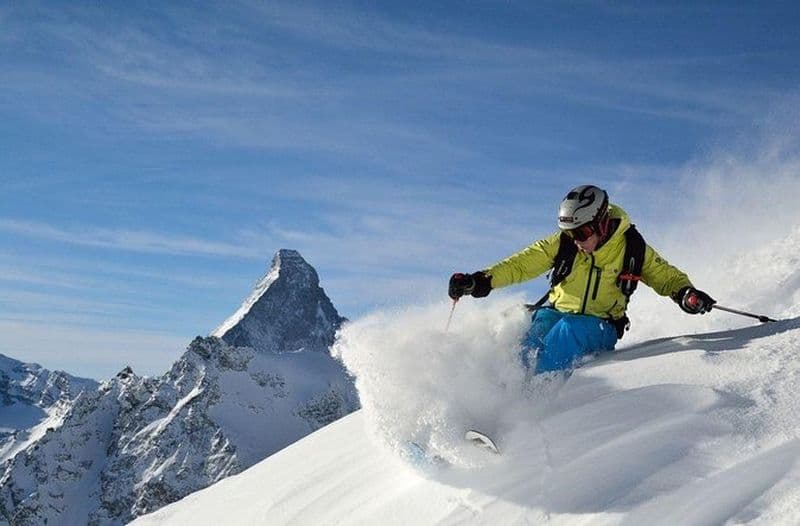 Excursion privée d'une journée à la station de ski Nanshan de Beijing et à la source thermale de Fengshan