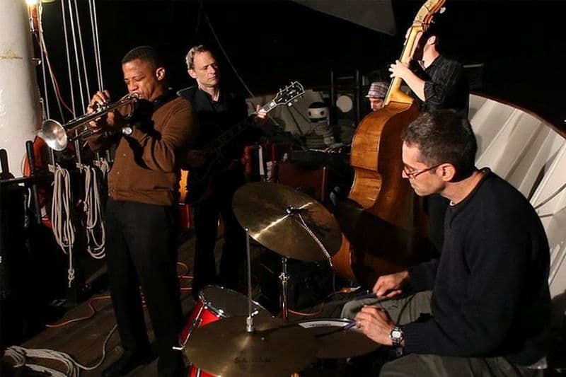 New York Harbor Wine and Jazz Sail à bord de Clipper City