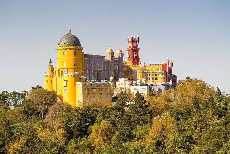 Visite privée des collines de Sintra : Billets pour le Palais de Pena et le Château des Maures