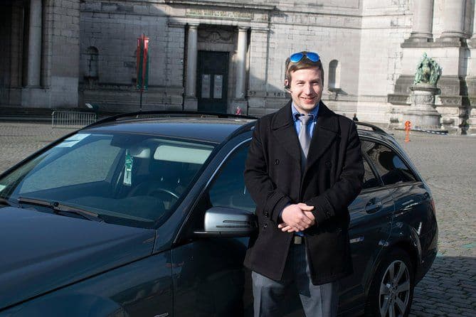 CRL Aéroport de Charleroi à Bruxelles-Ville - Transfert de l'aéroport privé à 1-3 personnes