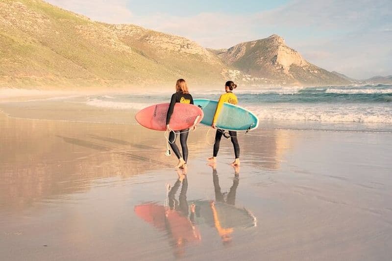 Cours de surf privé au Cap – Transport et photos inclus