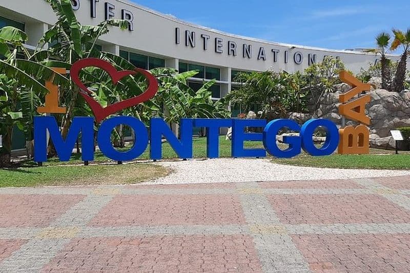 Transferts aéroport privés vers les hôtels de Negril