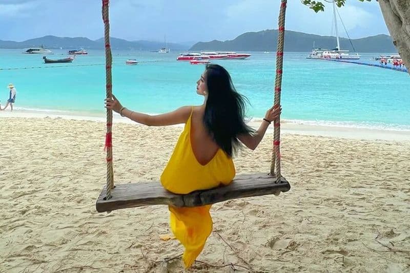 Pattaya Coral Island Snorkeling Banana Boat Parasailing Jet SKi