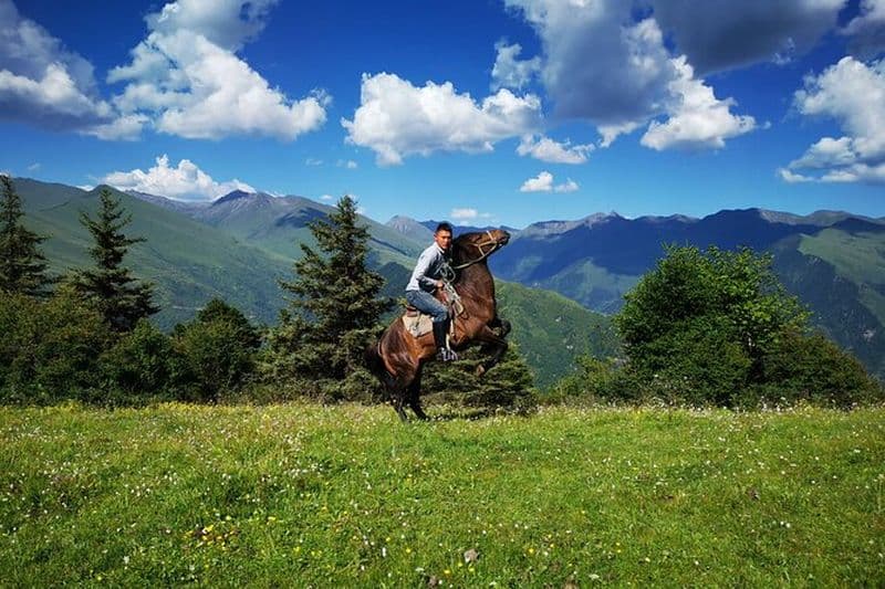 Visite privée de 5 jours à cheval au cœur du Sichuan tibétain