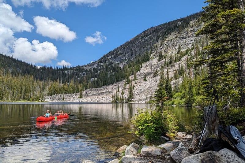 Flotteur du lac alpin et randonnée guidée dans les montagnes Bitterroot