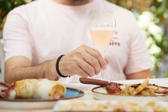 Dégustation de vin mousseux au vignoble