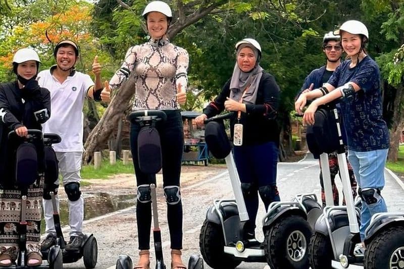 Balade amusante en Segway vers tous les monuments célèbres d'Ayutthaya