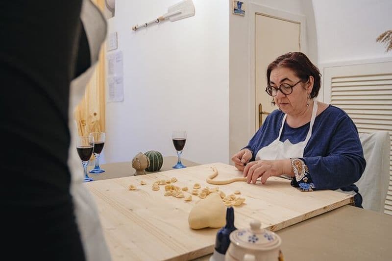 Polignano : cours de cuisine typique avec apéritif et vin inclus