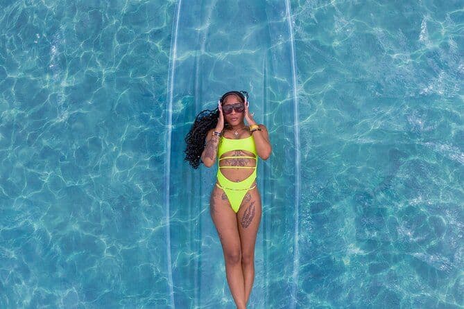 Séance photo avec un drone Clear Kayak en Jamaïque