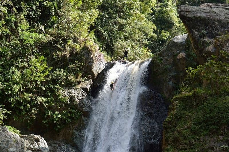 Canyoning dans la rivière Baiguate