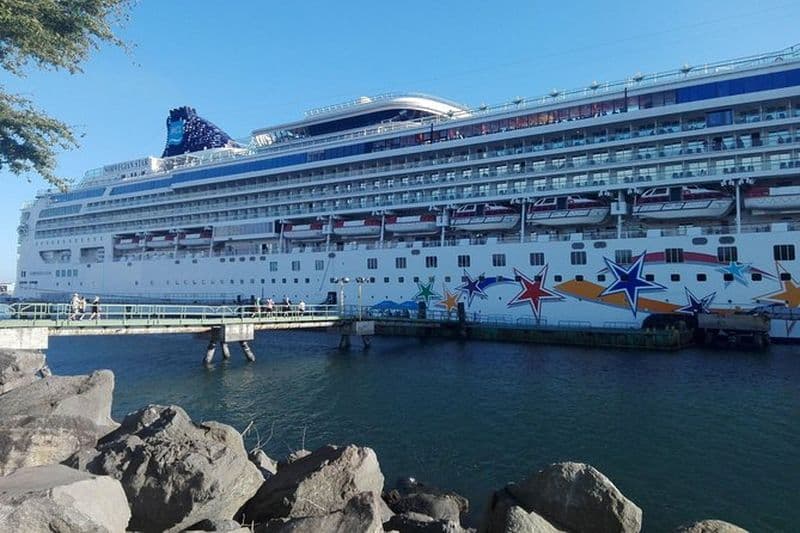 LA ANTIGUA Hop On Hop Off de Puerto Quetzal (groupe)