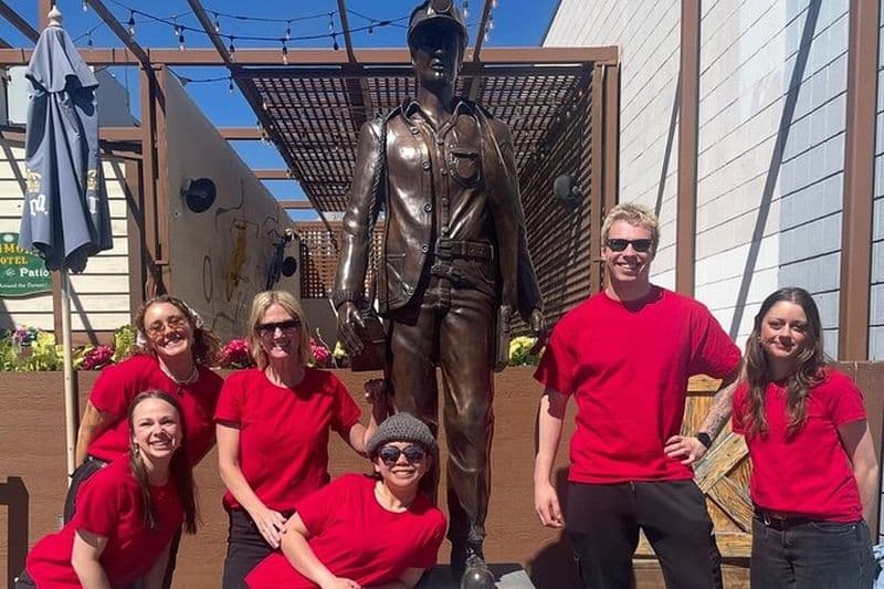 Visite à pied de Canmore Town avec rafraîchissement et douceur
