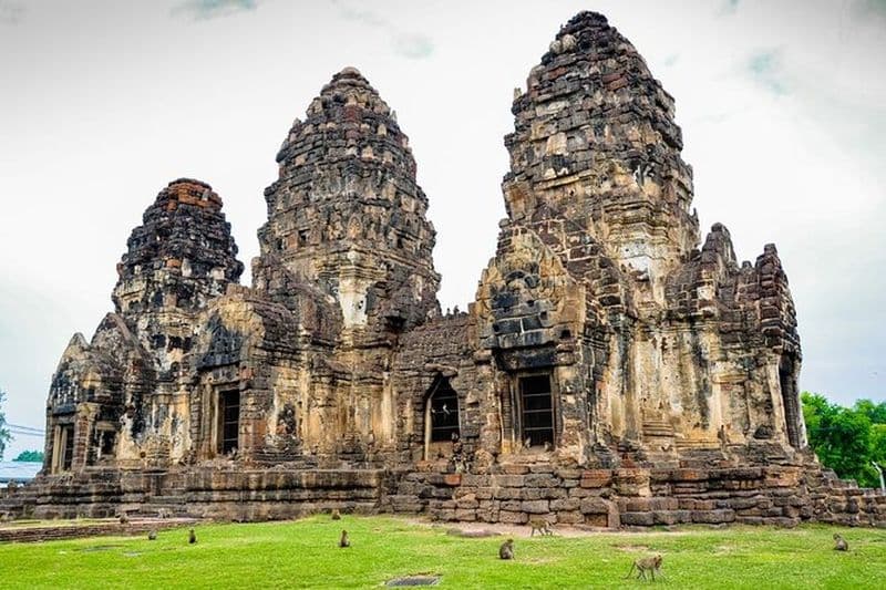 Billet Visite du temple des singes Lopburi et de la vieille ville d'Ayutthaya au départ de Bangkok