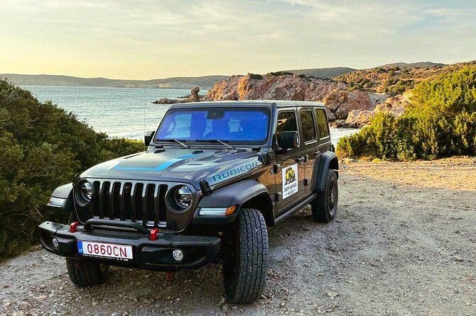 Milos Luxe Jeep Safari Sunset Adventure avec Picnic & Prosecco