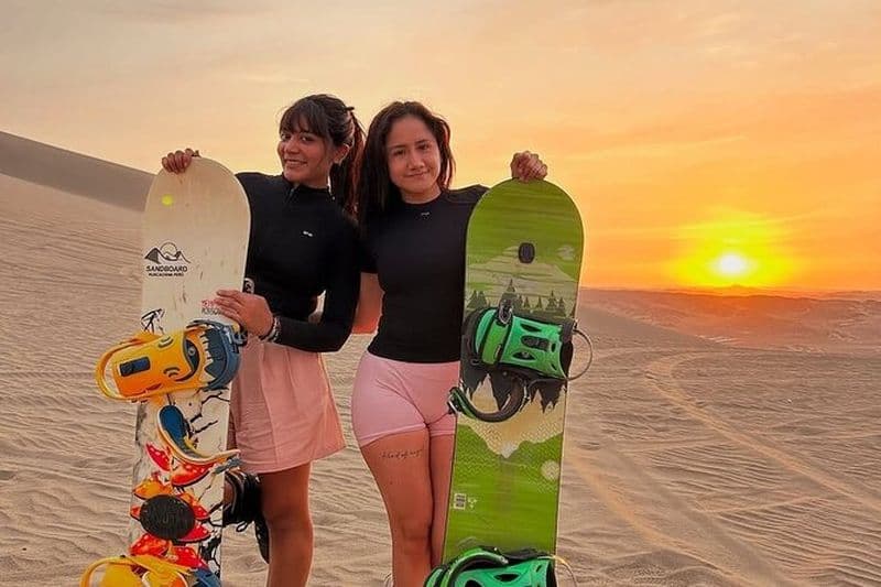 École professionnelle de planche à sable et de ski sur sable à Huacachina