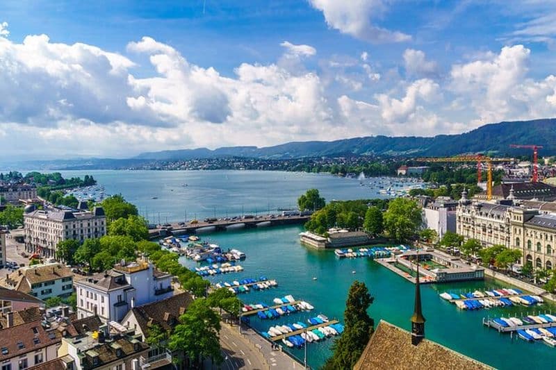 Zurich Adventure : Visite à pied, croisière sur le lac et téléphérique