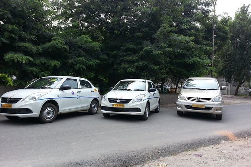 Transfert aéroport privé - Aéroport DEL à l'hôtel OU Hôtel à l'aéroport DEL